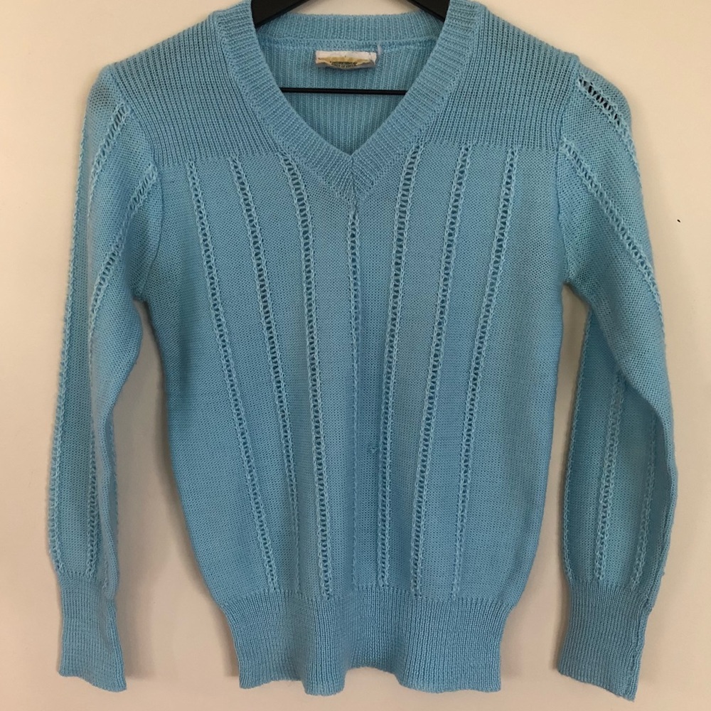 Beautiful light blue vintage knit sweater
